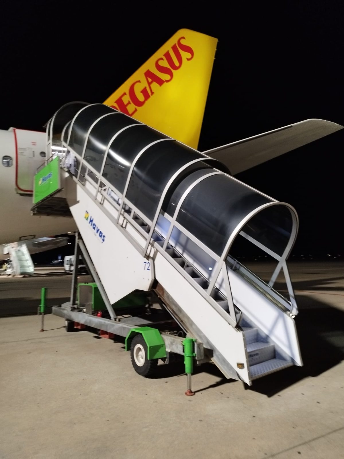 polikarbon hava alanı